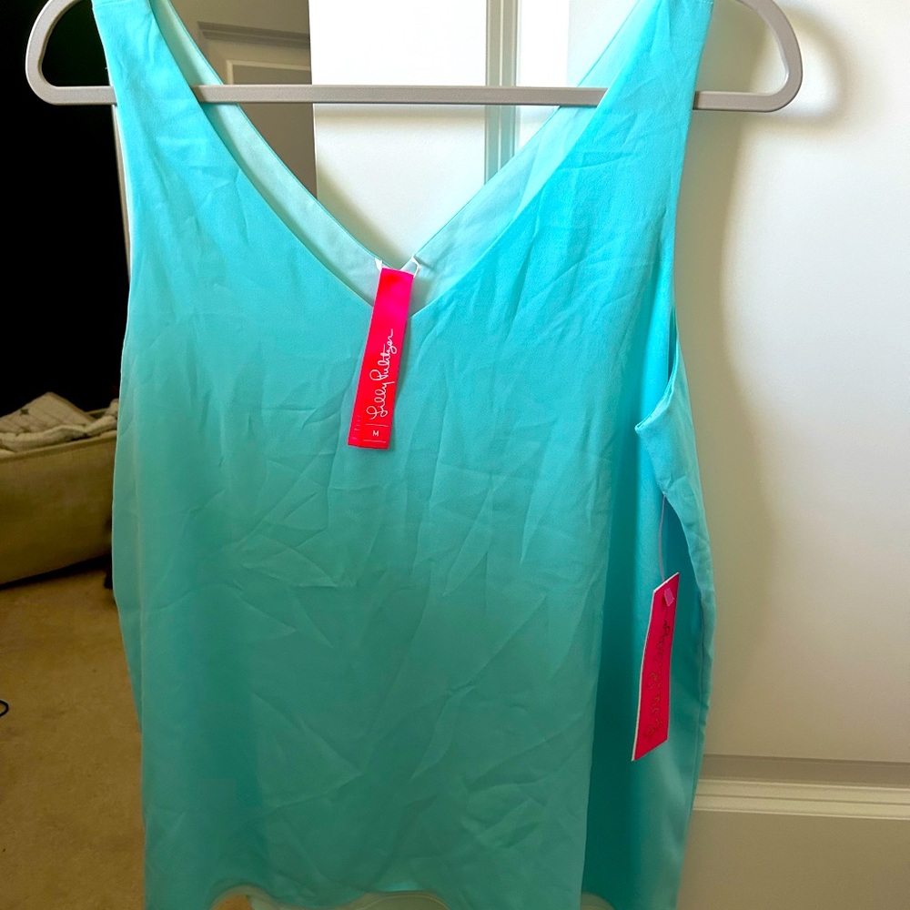 Lilly Pulitzer florin sleeveless V- neck